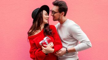 5 Reasons Why Celebrating Valentine With Couples To Build Healthy Relations