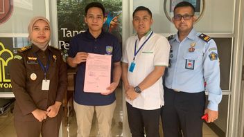 Momen Bharada E Tersenyum Saat Resmi jadi Narapidana Kasus Pembunuhan Berencana