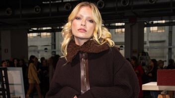 Jelang Syuting, Camille Razat Umumkan Keluar dari <i>Emily in Paris 5</i>