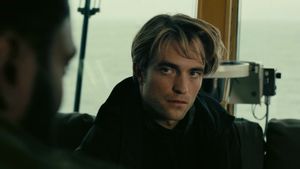 Robert Pattinson Pakai Gaya Tarung Indonesia untuk <i>The Batman</i>
