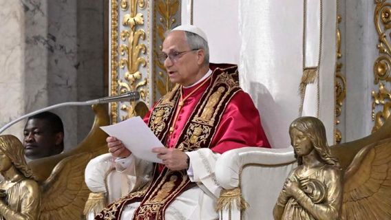 البابا ليو الرابع عشر يطلب من إسرائيل السماح بالمساعدات الإنسانية بدخول غزة